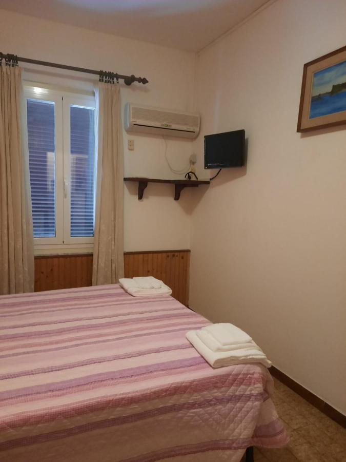 מרינה די מסה Hotel Villa Claudio מראה חיצוני תמונה