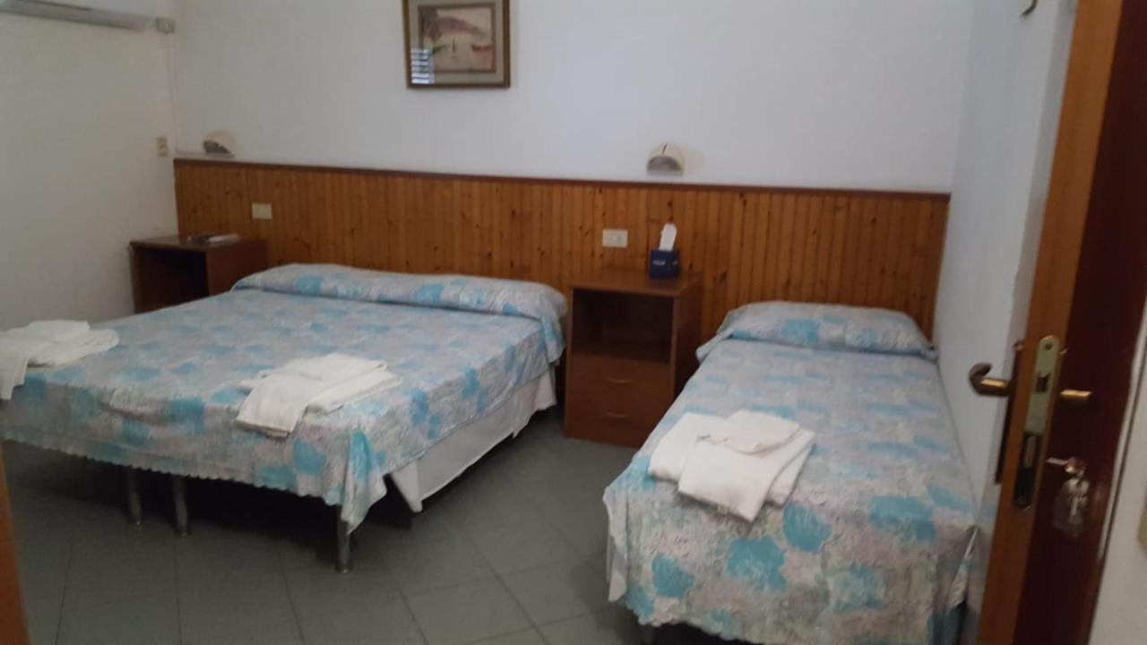 מרינה די מסה Hotel Villa Claudio מראה חיצוני תמונה